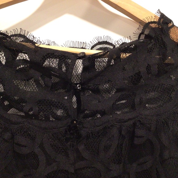 Robert Rodriguez black cap sleeve top with lace. Size 0. - Picture 6 of 8